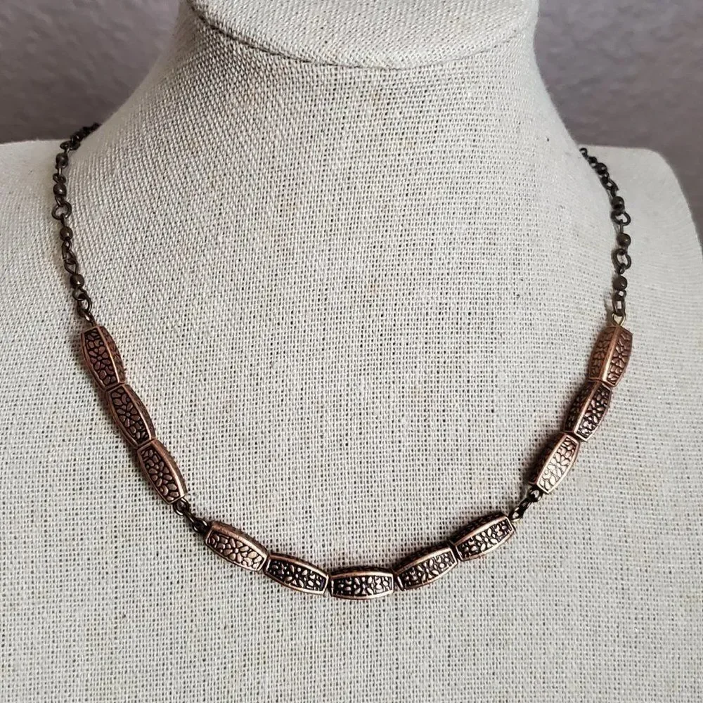 Copper color necklace (NEW) - Picture 2 of 4